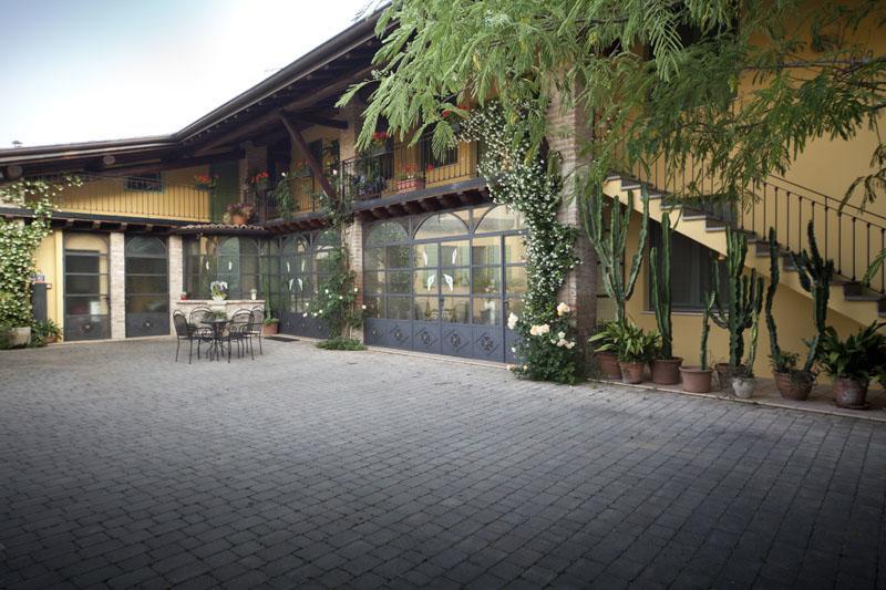 Agriturismo Corte Gaia Кастильоне-делле-Стивьере Экстерьер фото